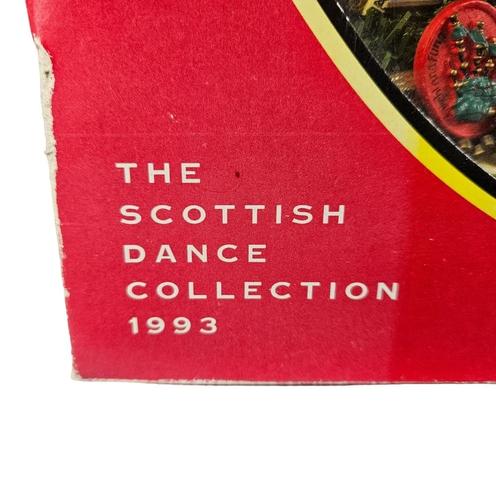 Highland Fling Wreath Vanderbear Family Scottish Dance Collection Xmas 1993‎ Vtg